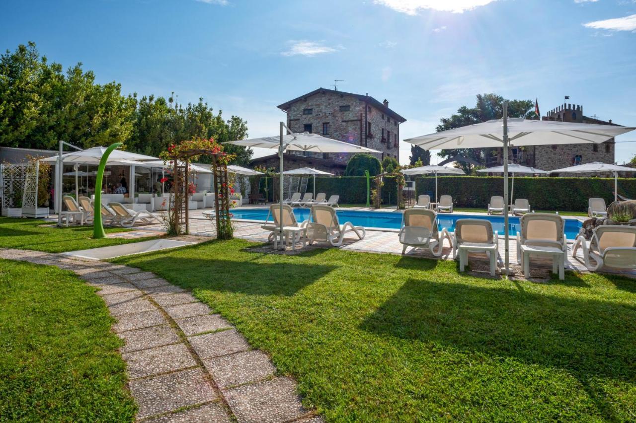 Castello Dei Templari Bed and Breakfast Lucca Eksteriør billede