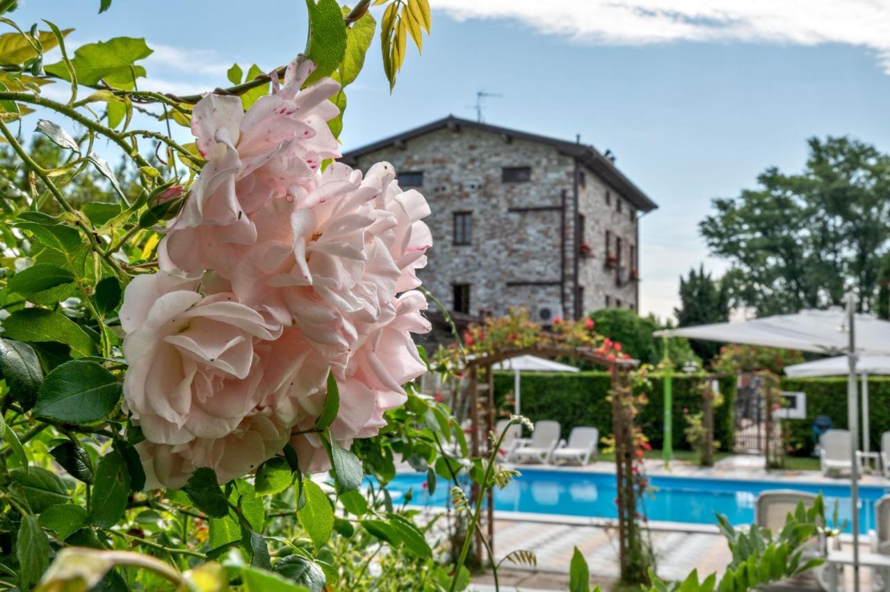 Castello Dei Templari Bed and Breakfast Lucca Eksteriør billede