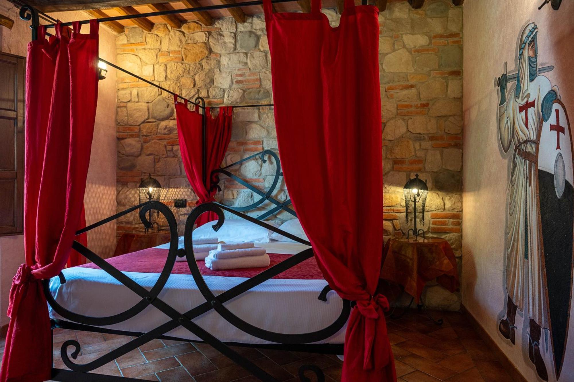 Castello Dei Templari Bed and Breakfast Lucca Eksteriør billede