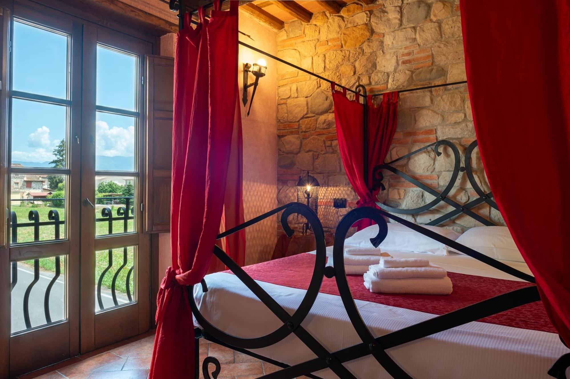Castello Dei Templari Bed and Breakfast Lucca Eksteriør billede
