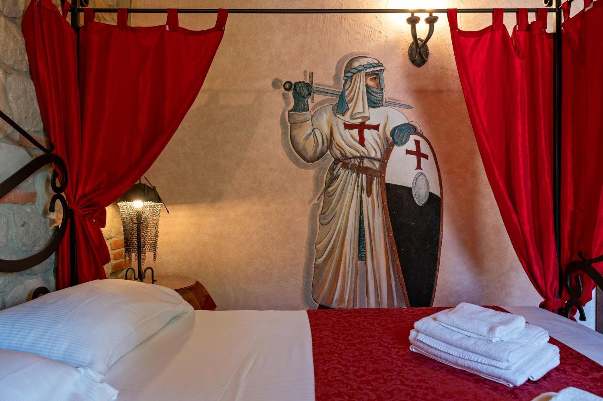 Castello Dei Templari Bed and Breakfast Lucca Eksteriør billede