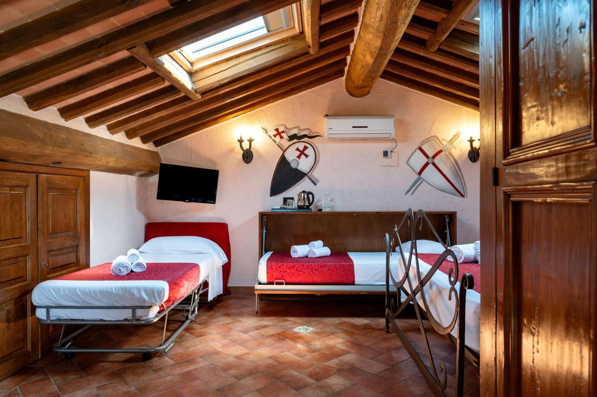 Castello Dei Templari Bed and Breakfast Lucca Eksteriør billede