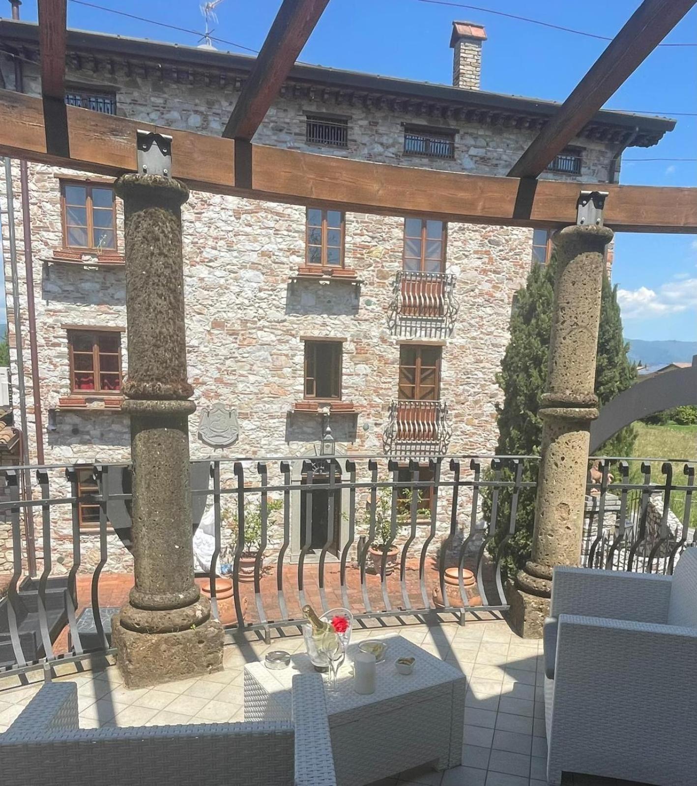 Castello Dei Templari Bed and Breakfast Lucca Eksteriør billede