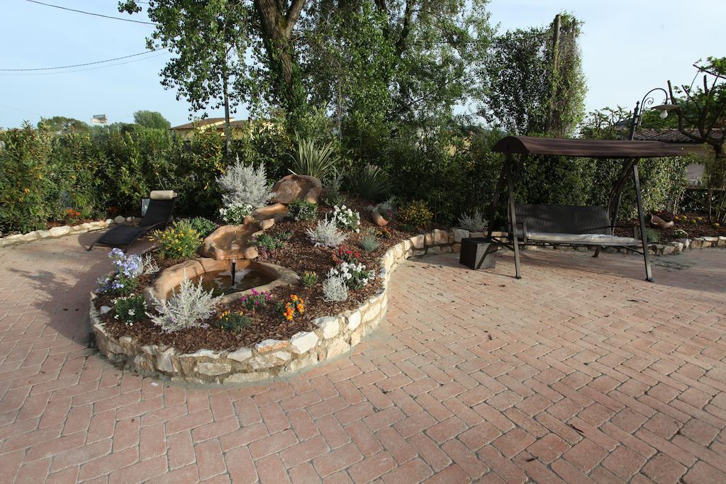Castello Dei Templari Bed and Breakfast Lucca Eksteriør billede